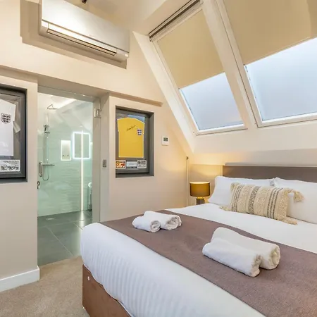 The Old School House - Luxury Themed Apartments Nottingham Exterior foto