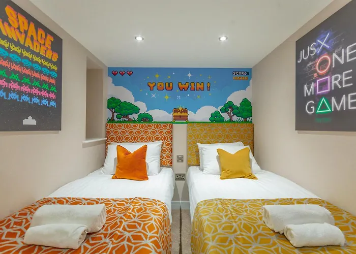 The Old School House - Luxury Themed Apartments