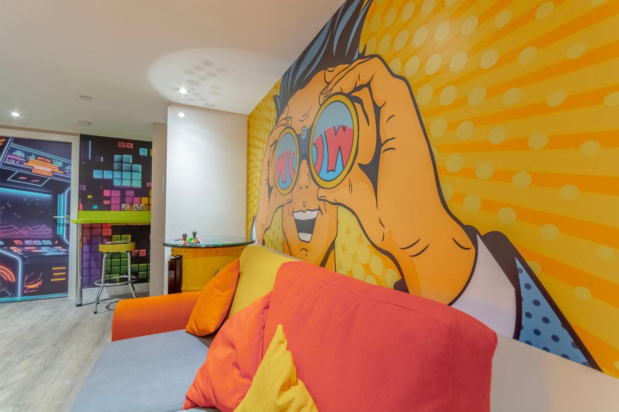 The Old School House - Luxury Themed Nottingham